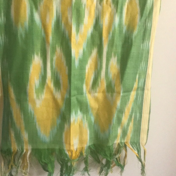 Tribal green yellow Uzbek pattern linen scarf - Picture 3 of 5